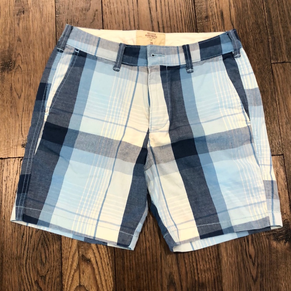 Hollister Men’s Beach Prep Fit shorts. Size 28